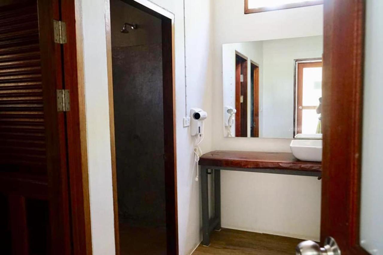 Hey Beach Hostel-Sha Extra Plus Ko Lanta Buitenkant foto
