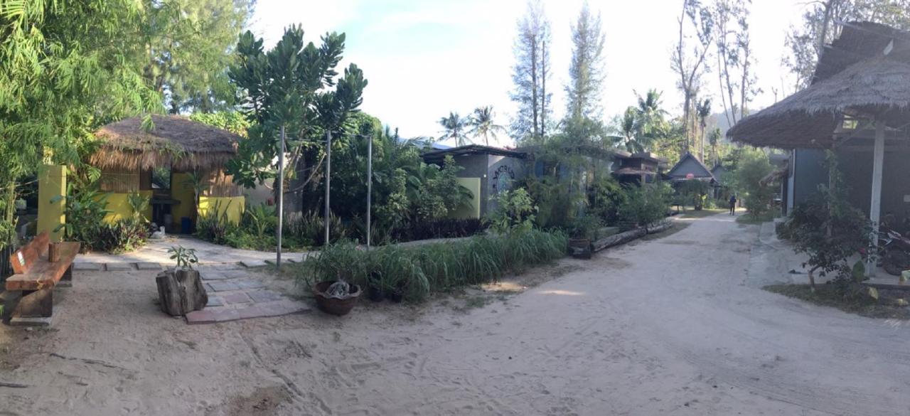 Hey Beach Hostel-Sha Extra Plus Ko Lanta Buitenkant foto